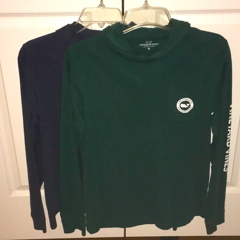 Two Boys Youth XL Vineyard Vines long sleeved hooded shirts